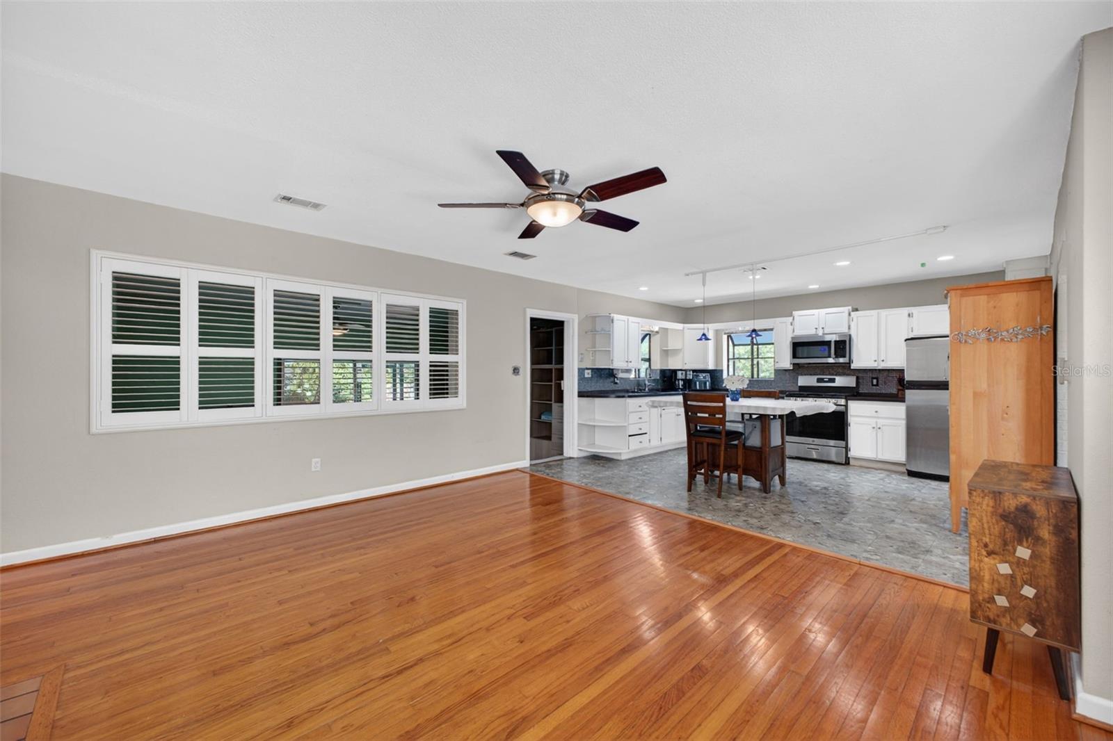 SKY CREST UNIT 6 - Residential