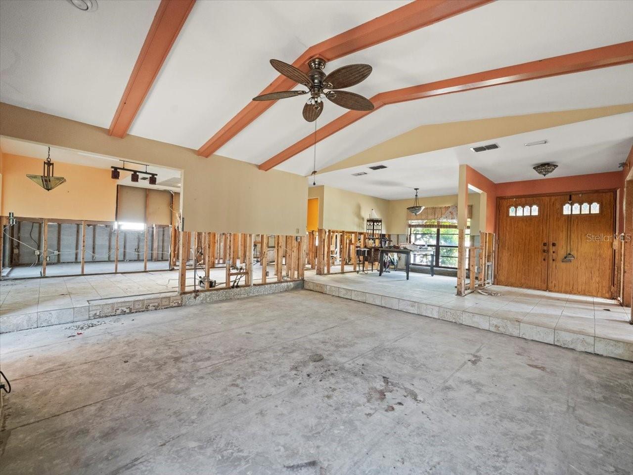 HERNANDO BEACH - Residential