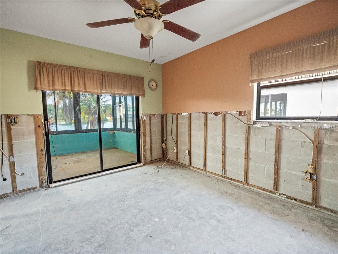 HERNANDO BEACH - Residential