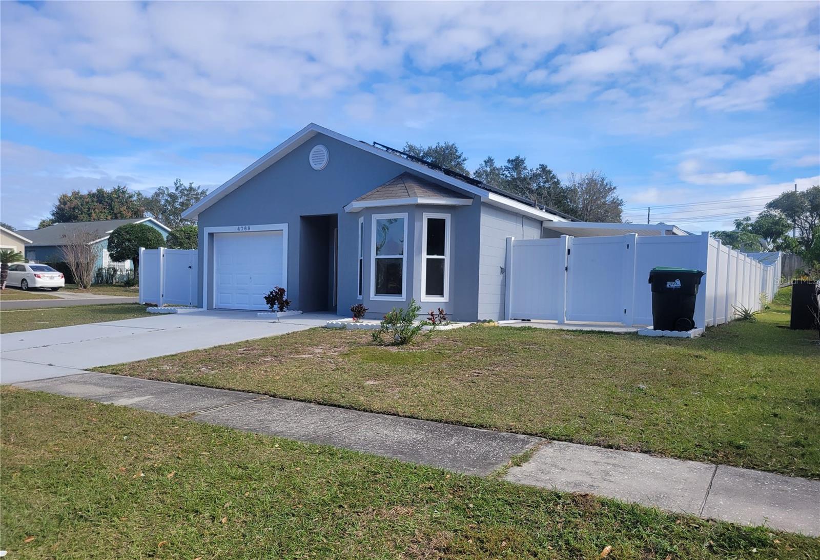 LA JOYA COVE - Residential