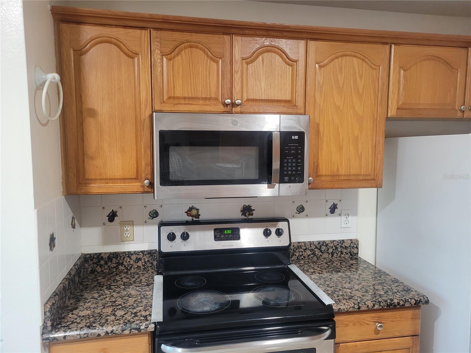 LA JOYA COVE - Residential