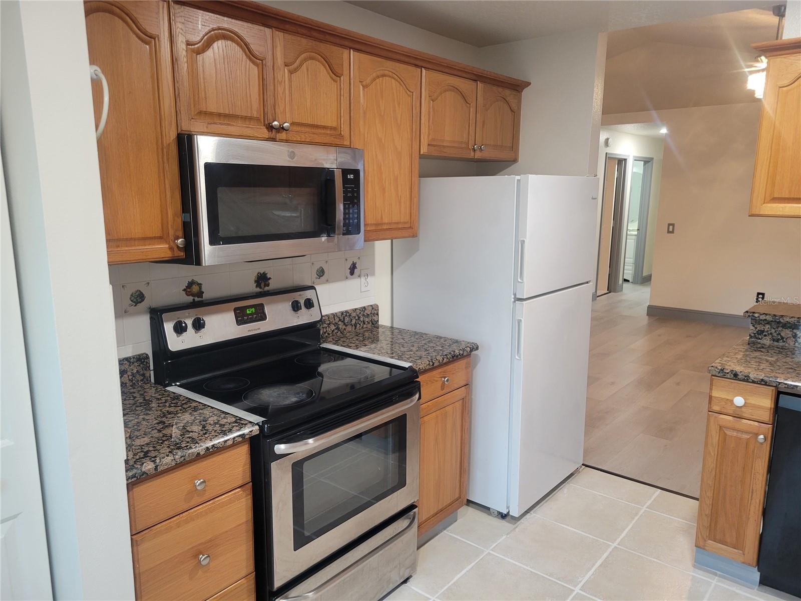 LA JOYA COVE - Residential