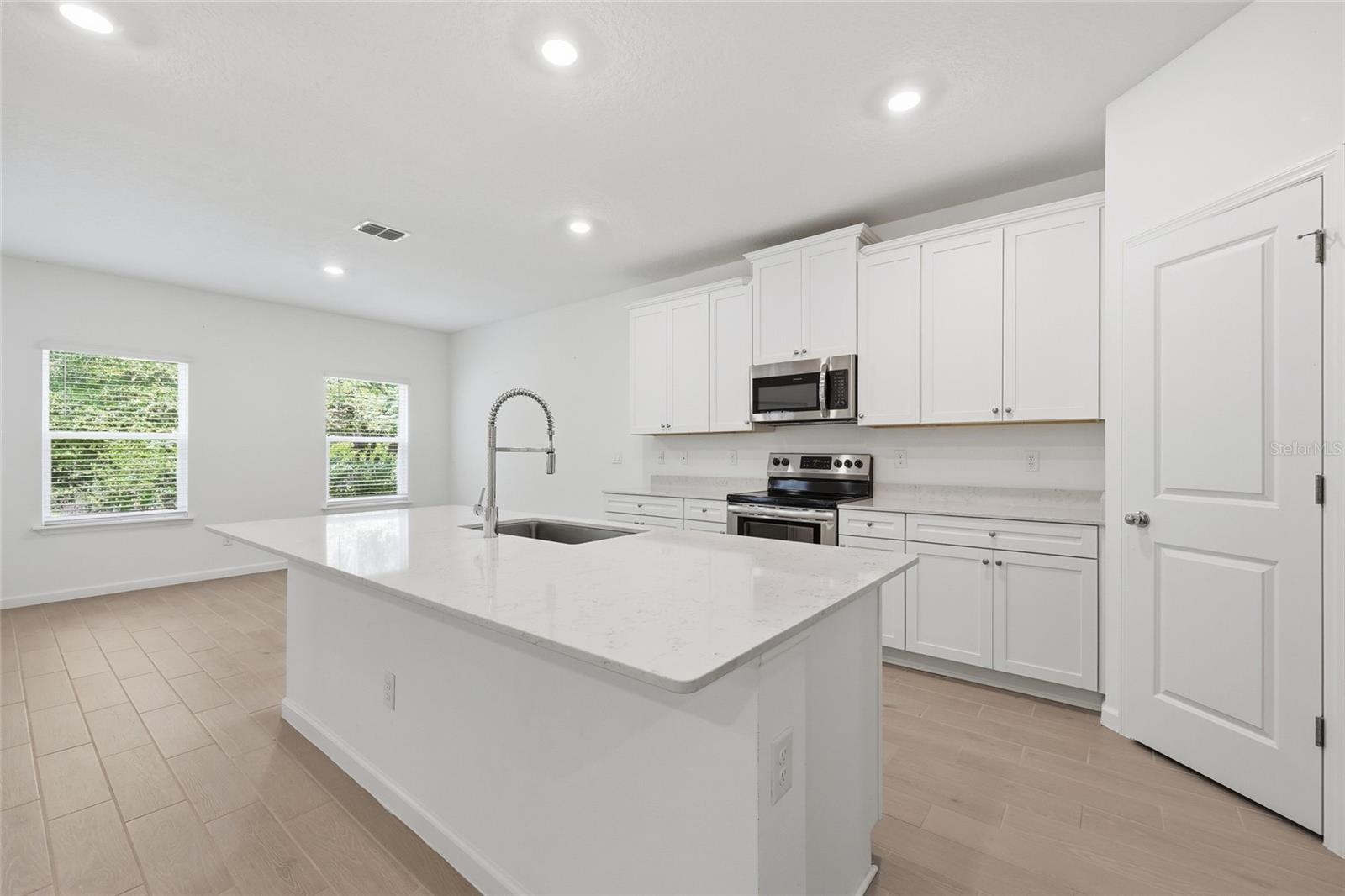 TARA LANE PB 37 PG 93 - Residential