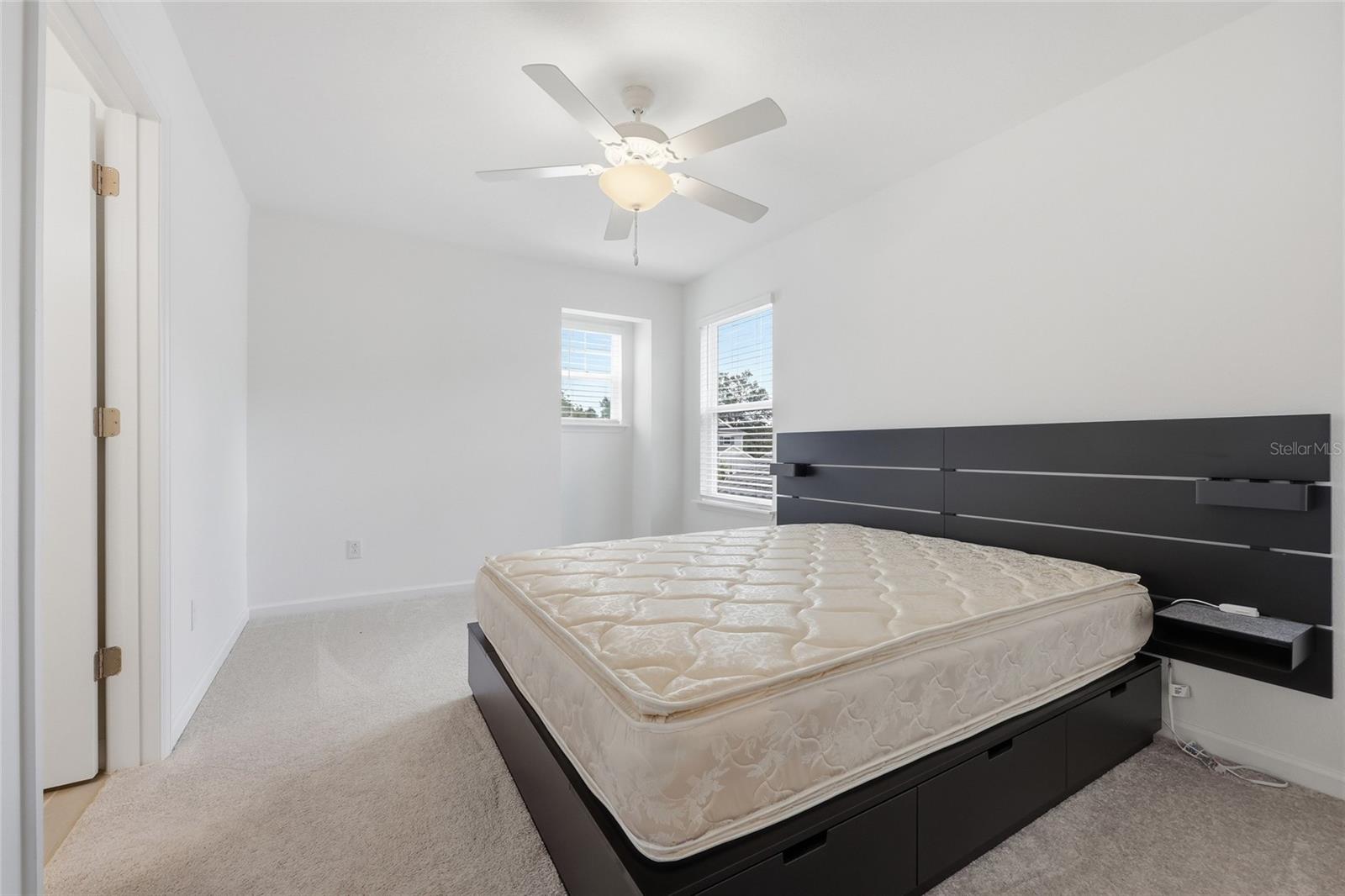TARA LANE PB 37 PG 93 - Residential