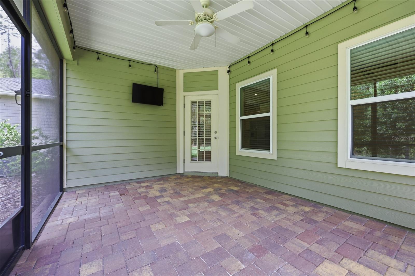 TARA LANE PB 37 PG 93 - Residential