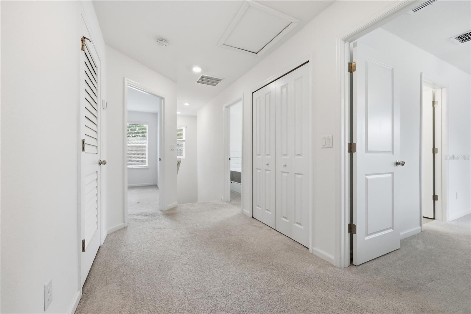 TARA LANE PB 37 PG 93 - Residential