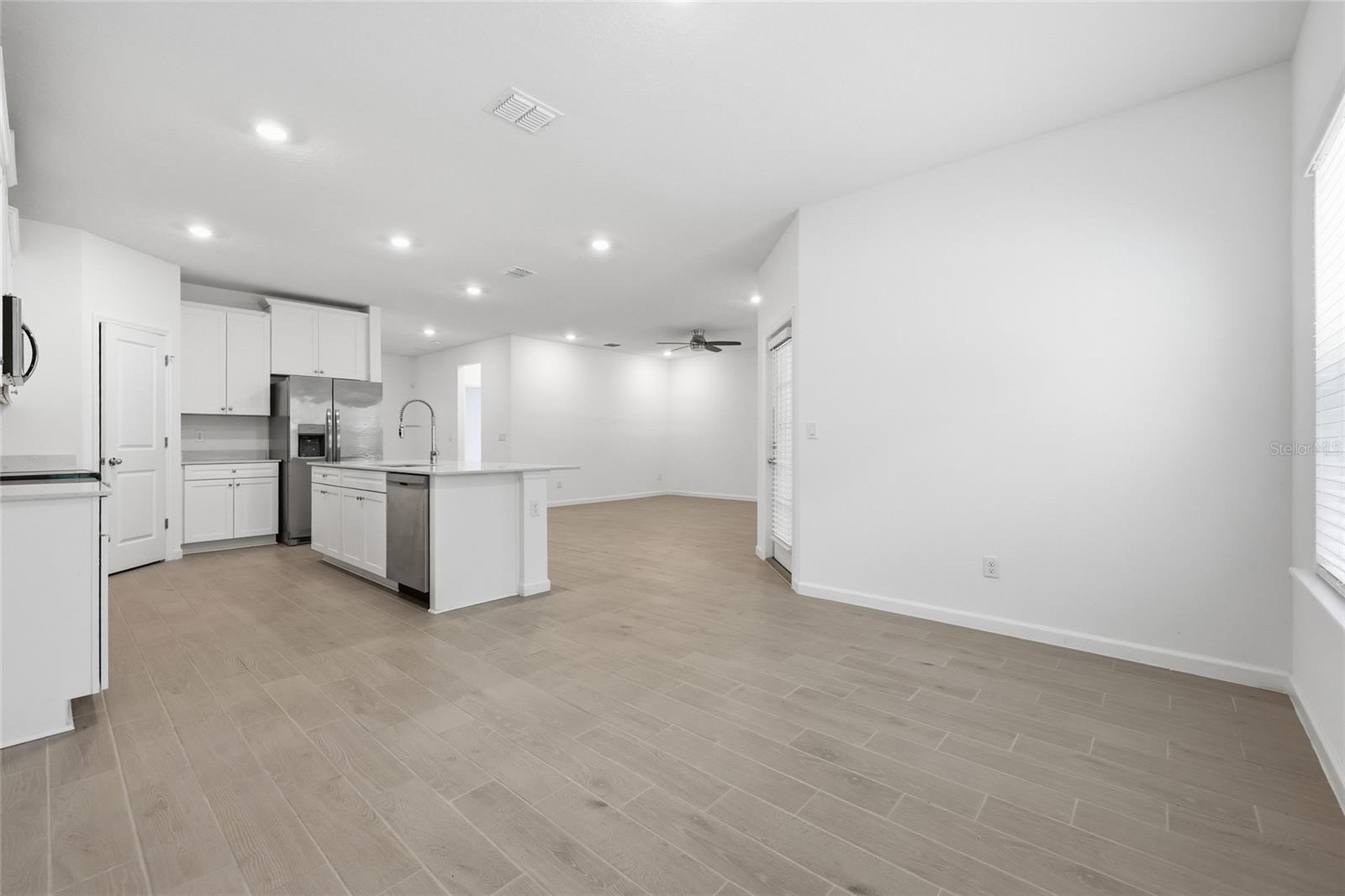 TARA LANE PB 37 PG 93 - Residential