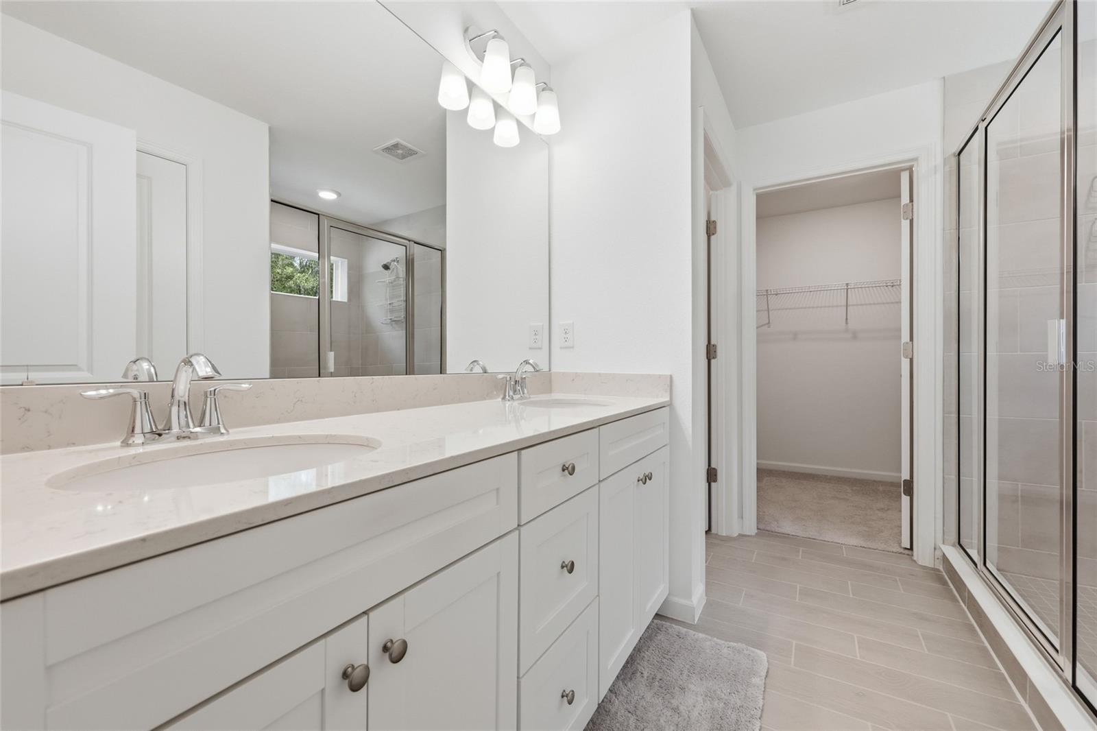 TARA LANE PB 37 PG 93 - Residential