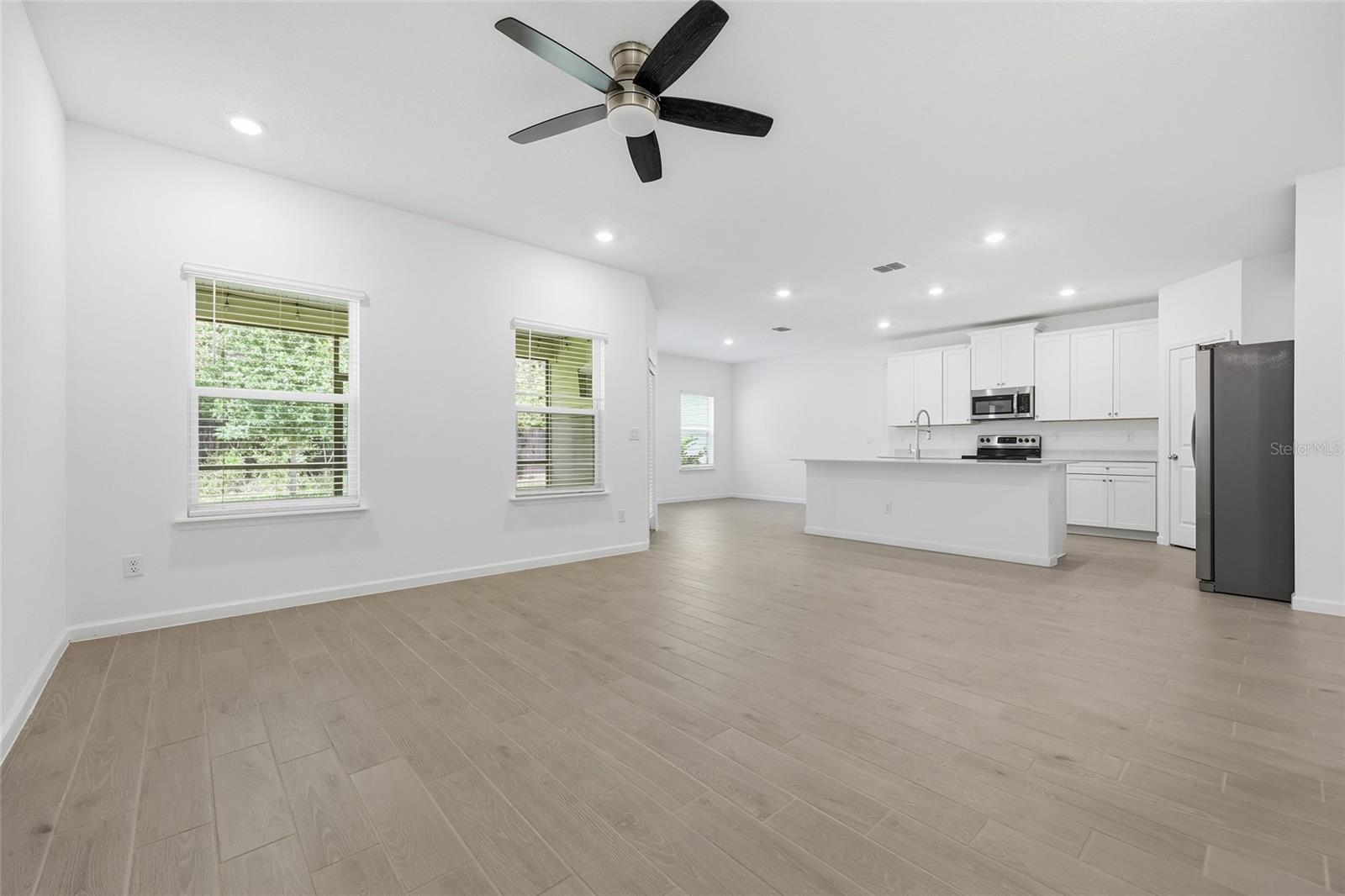 TARA LANE PB 37 PG 93 - Residential