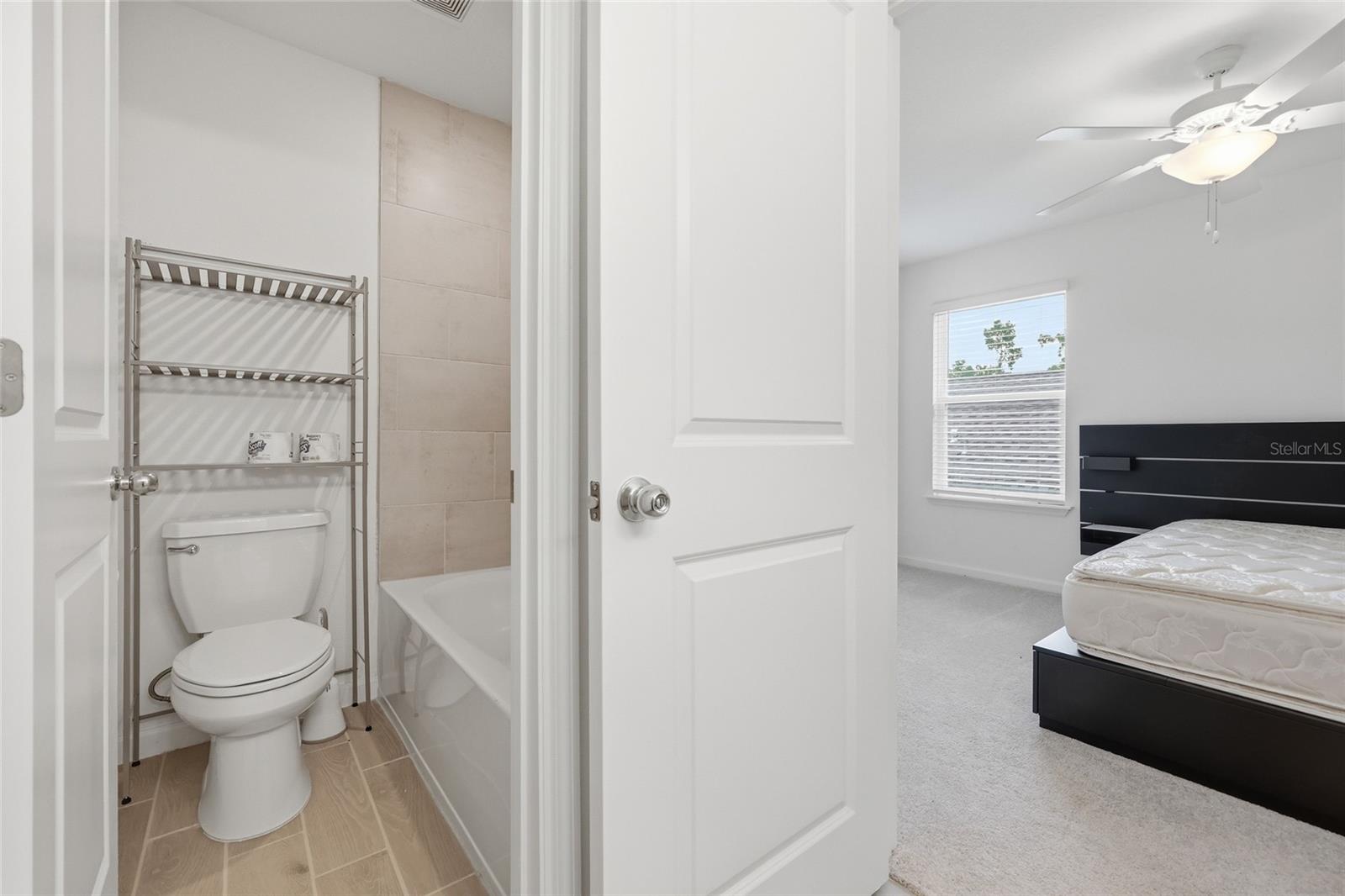 TARA LANE PB 37 PG 93 - Residential