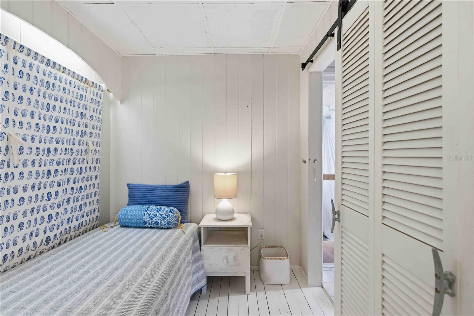 ACREAGE & UNREC - Residential