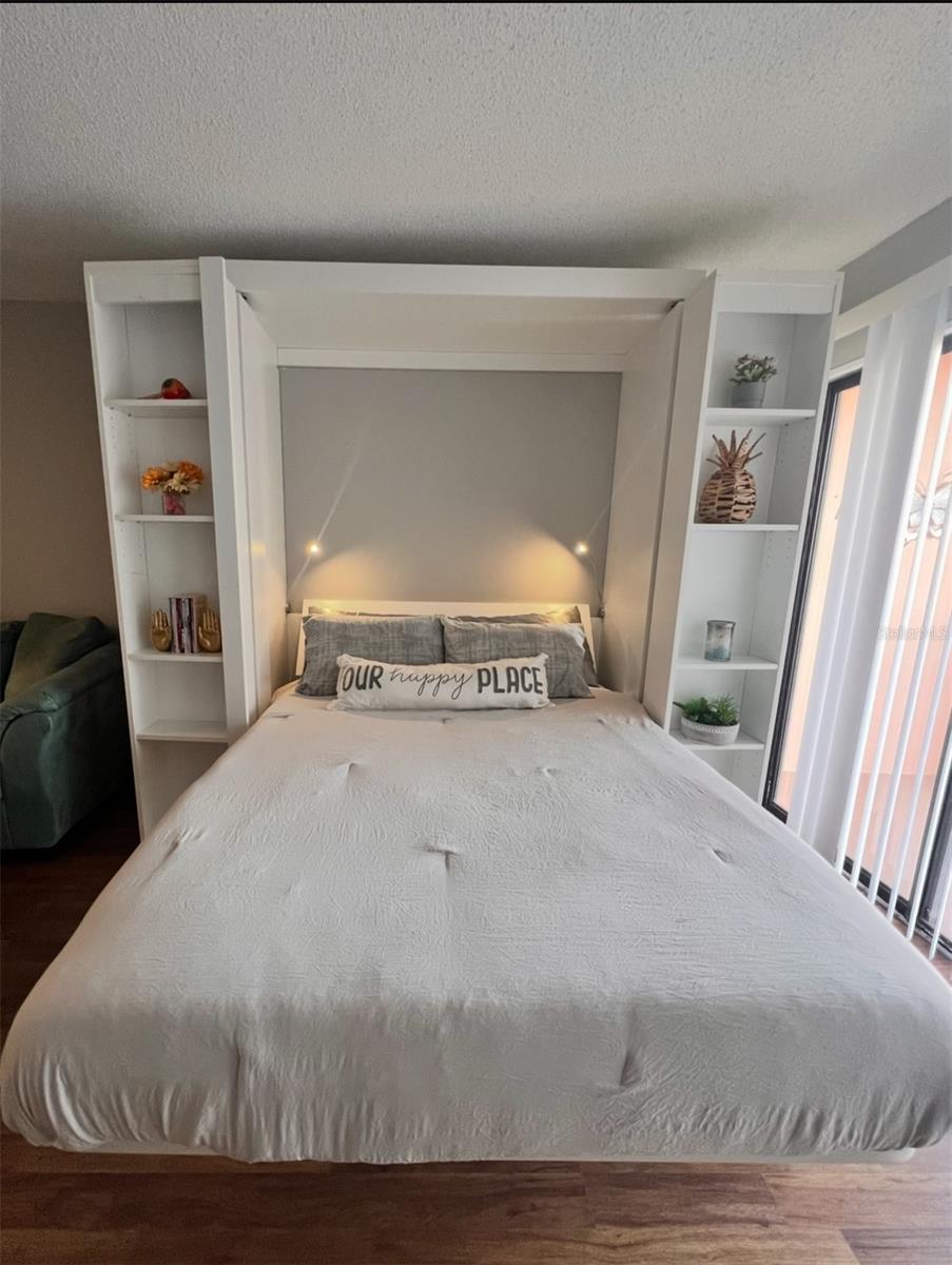 51 ISLAND WAY 309