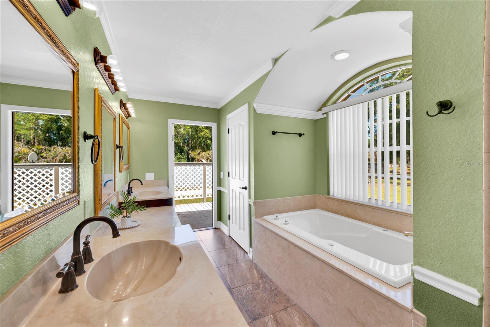 OAK RIDGE - Residential
