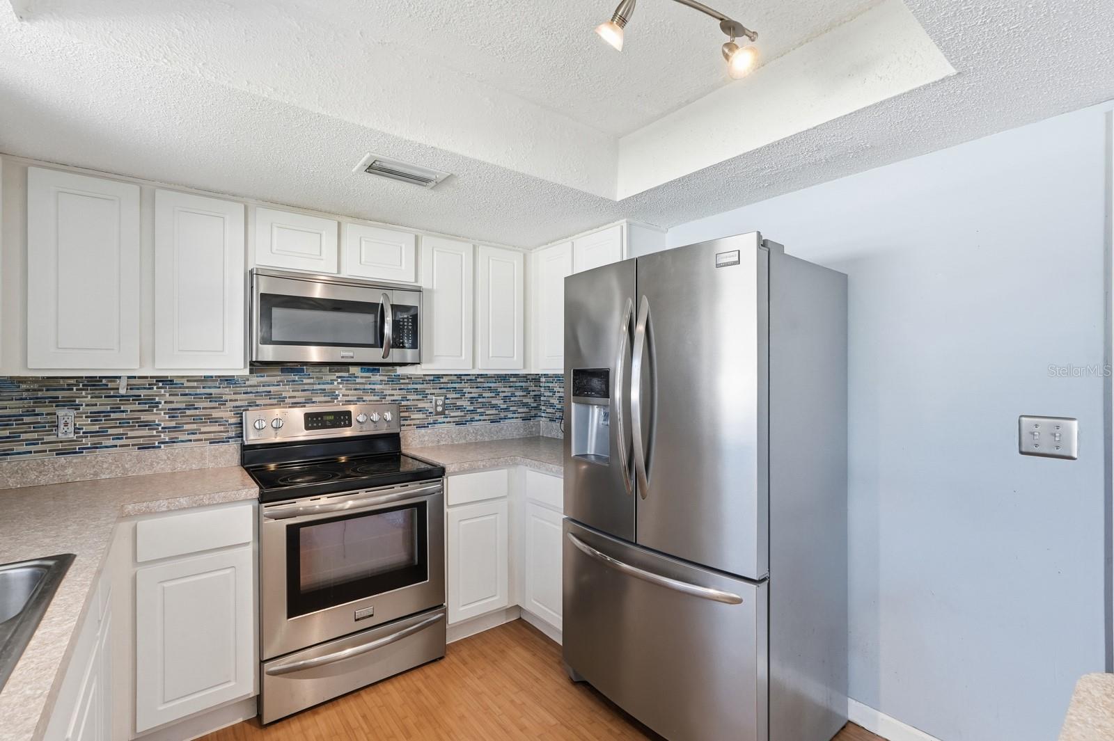 PINE LAKE - Residential