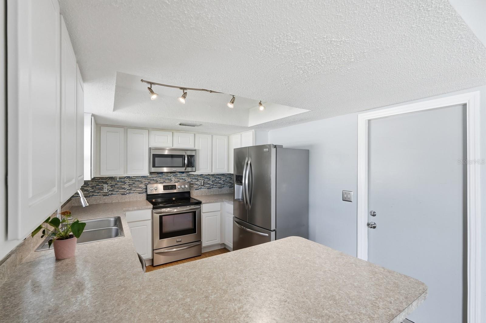 PINE LAKE - Residential