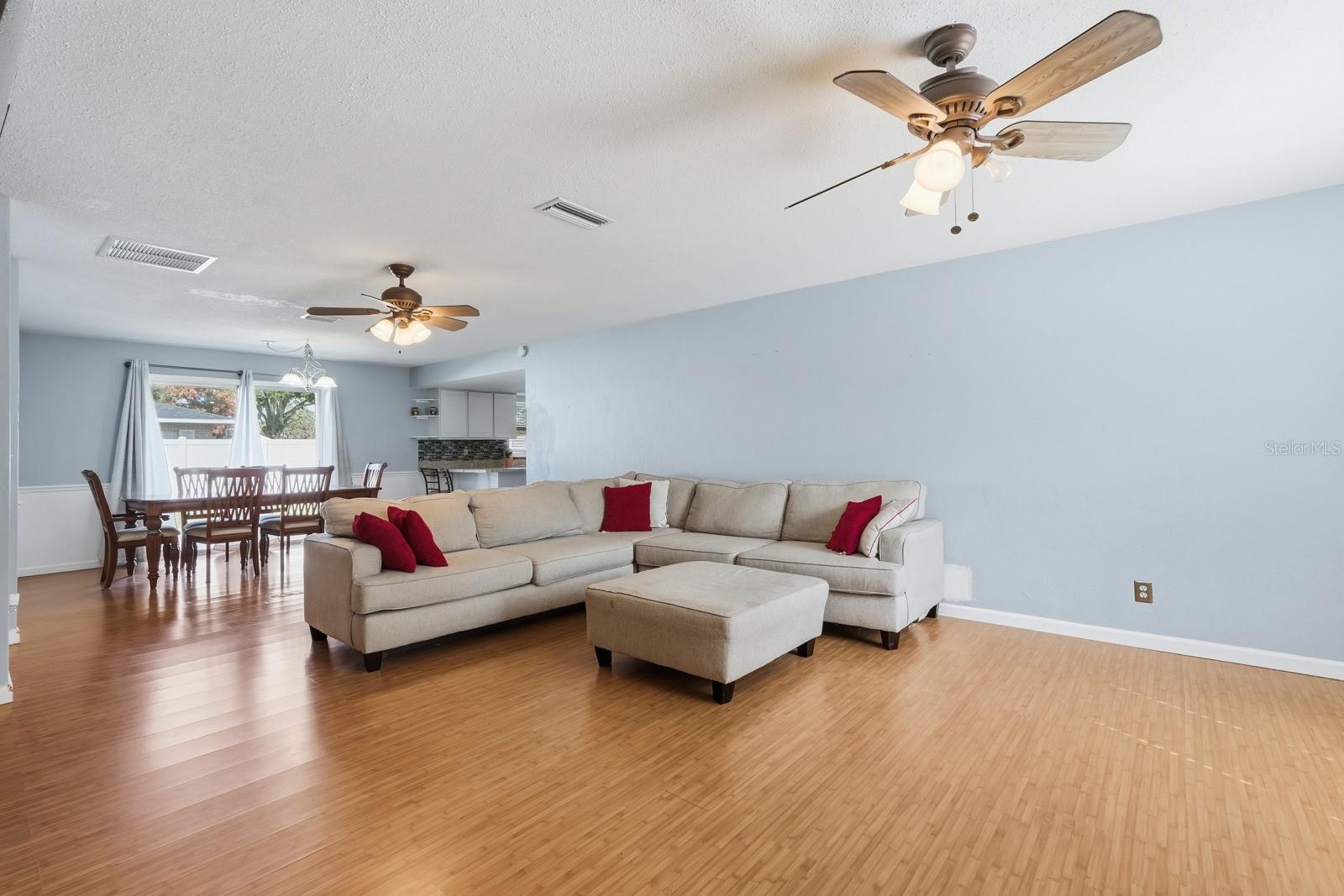 PINE LAKE - Residential