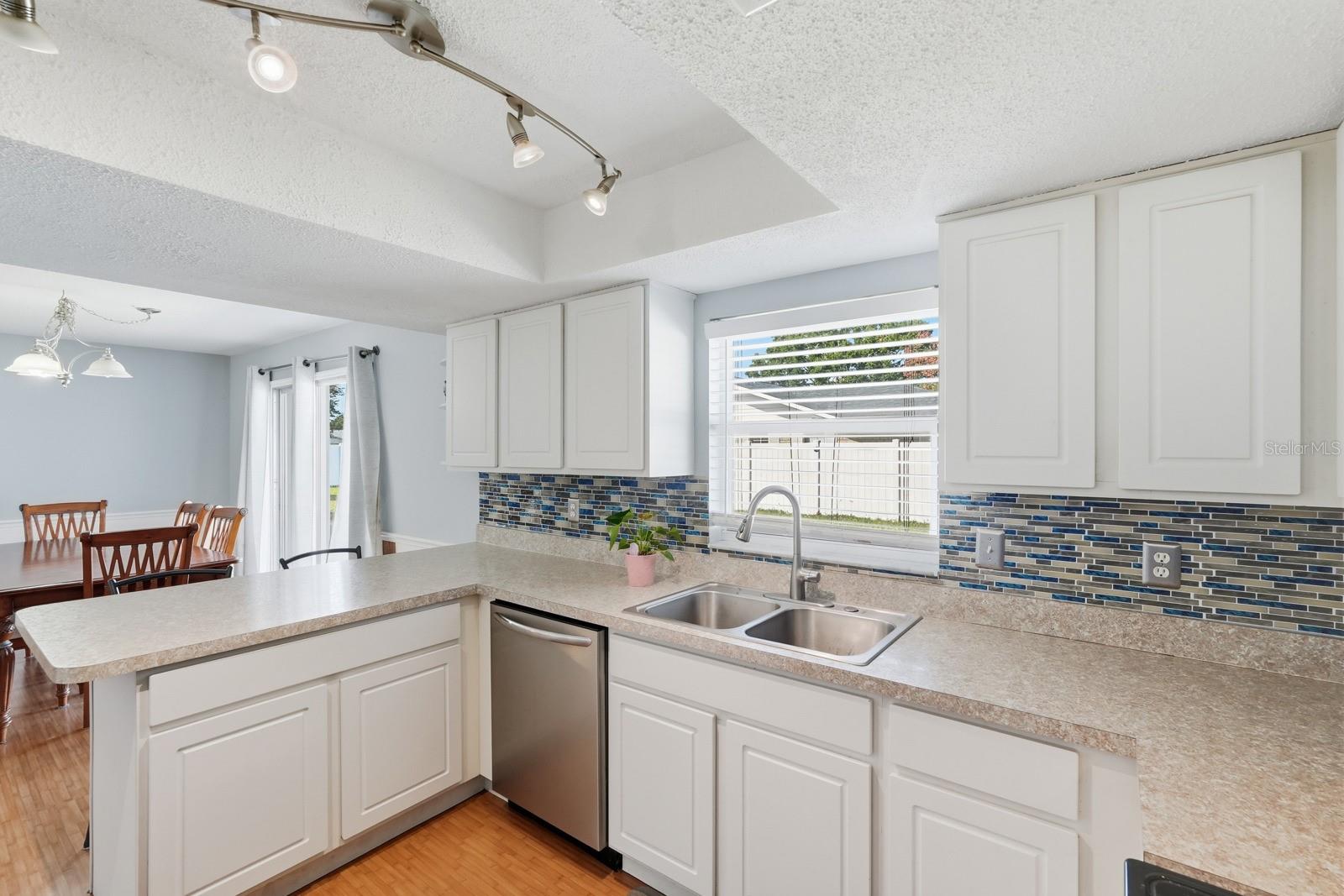 PINE LAKE - Residential