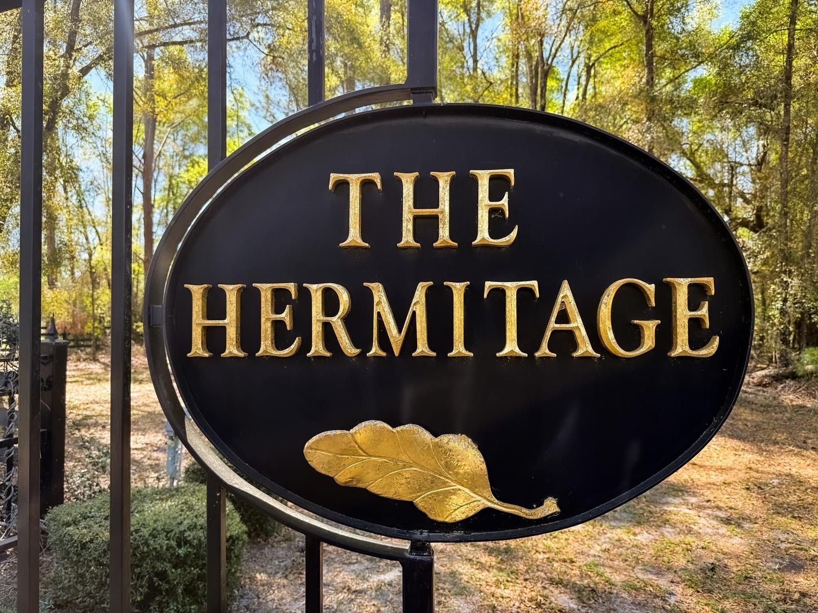 000 HERMITAGE GLEN