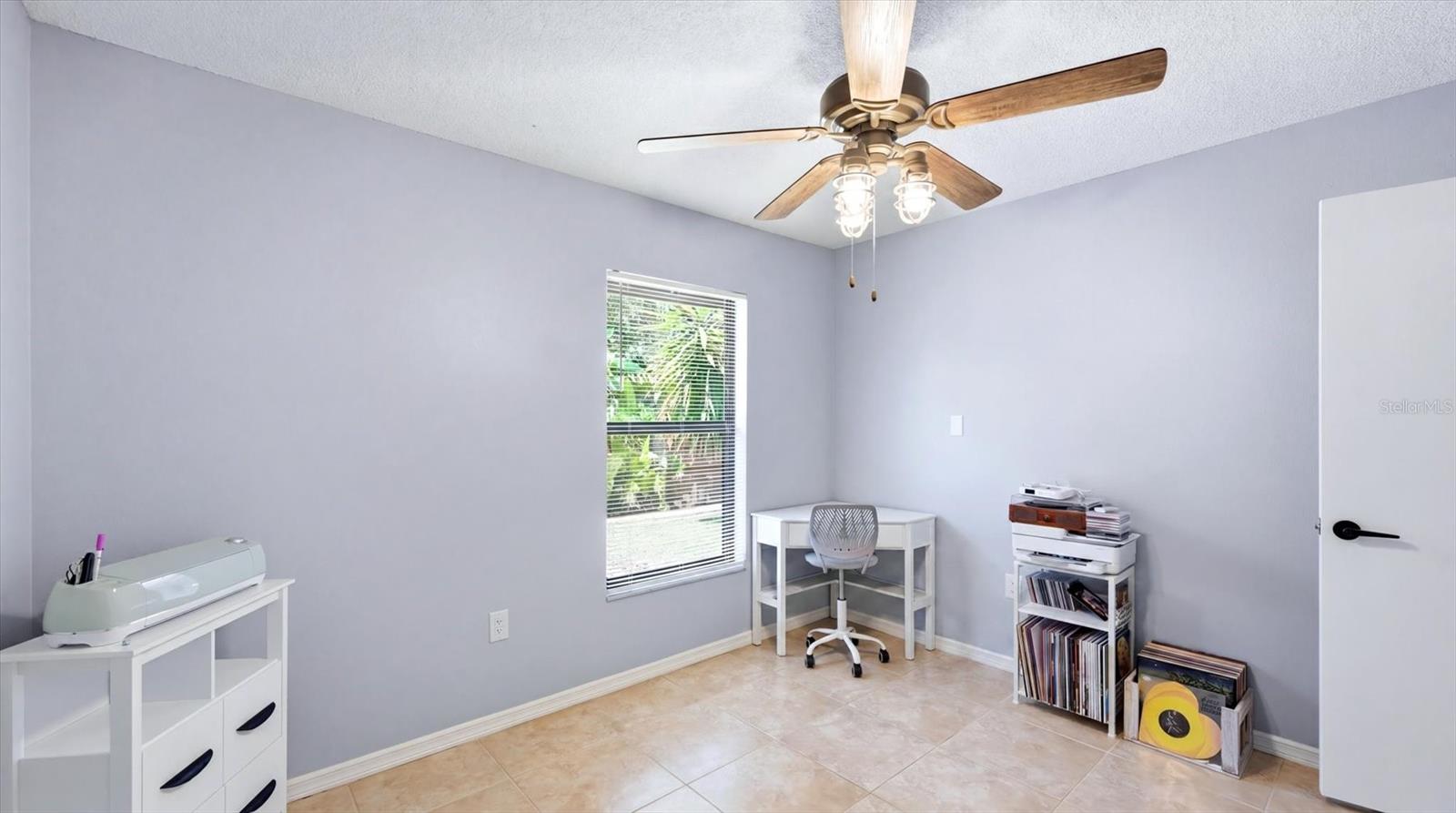 COLONIAL OAKS - Residential