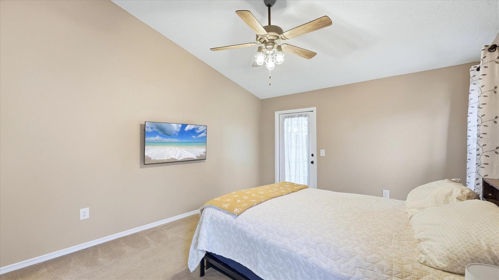 COLONIAL OAKS - Residential