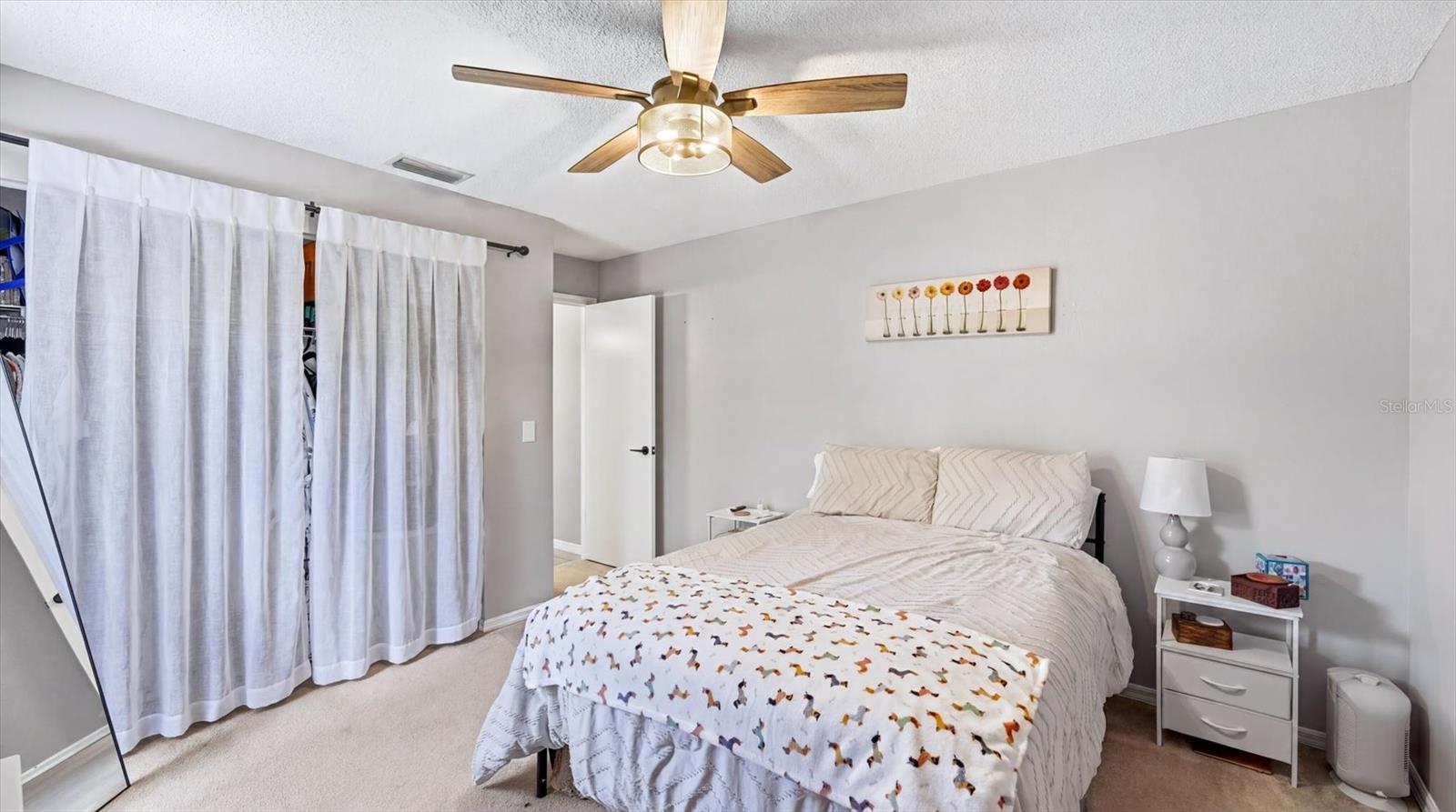 COLONIAL OAKS - Residential