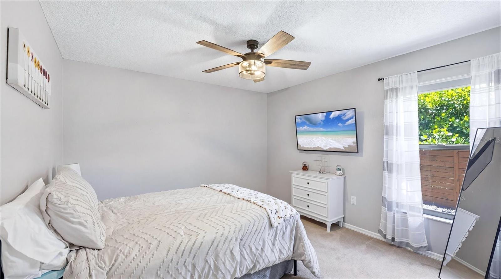COLONIAL OAKS - Residential