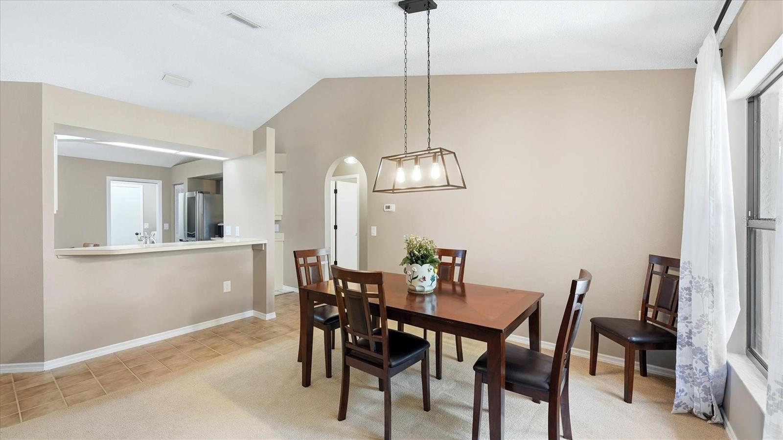 COLONIAL OAKS - Residential