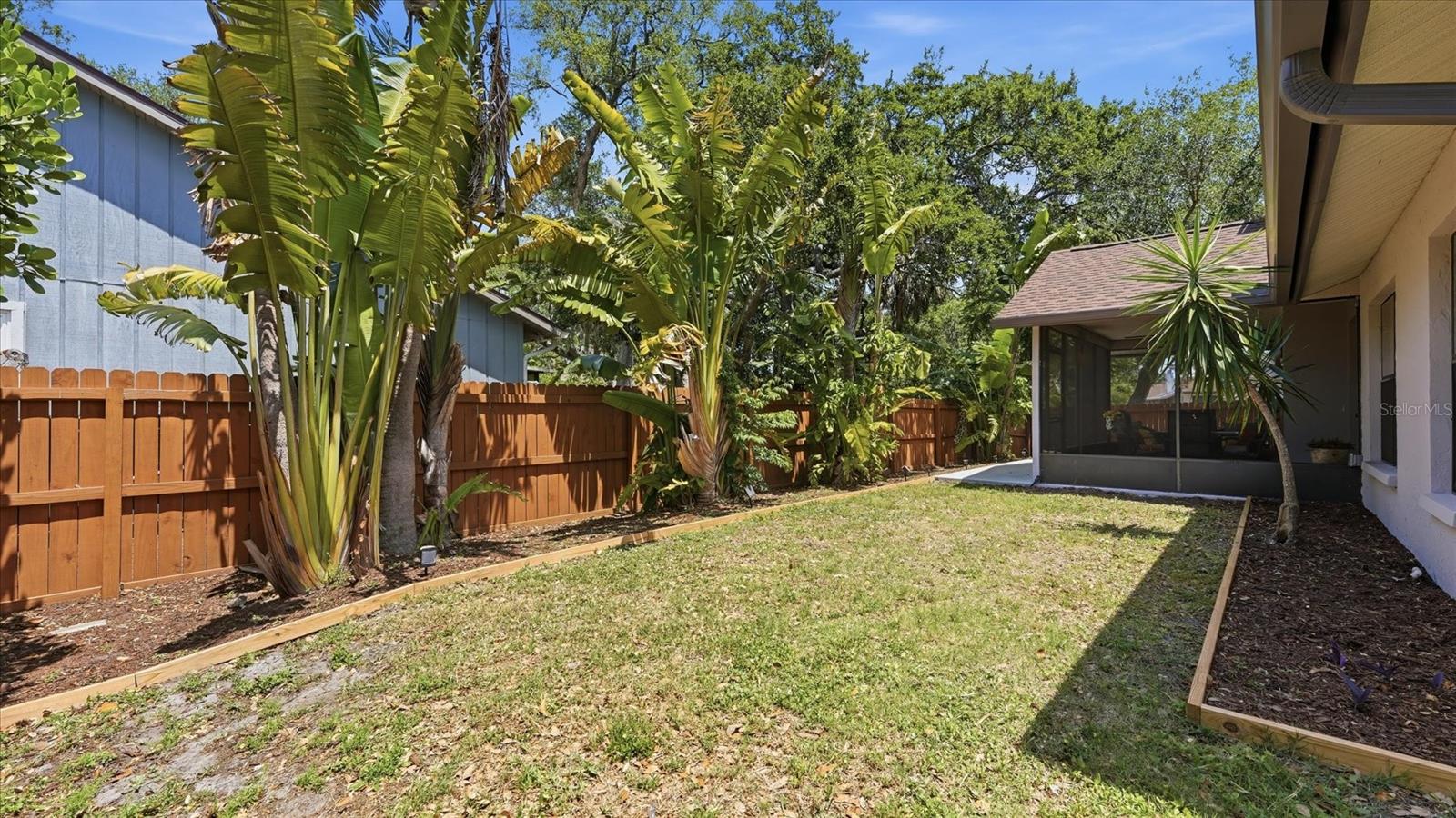 COLONIAL OAKS - Residential
