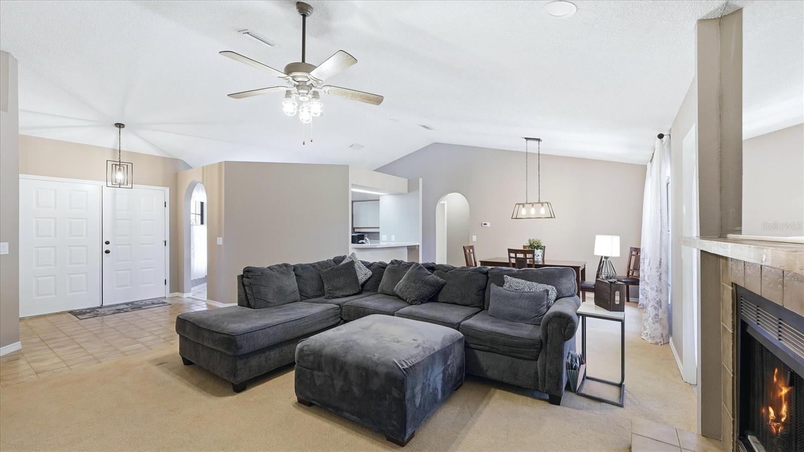 COLONIAL OAKS - Residential