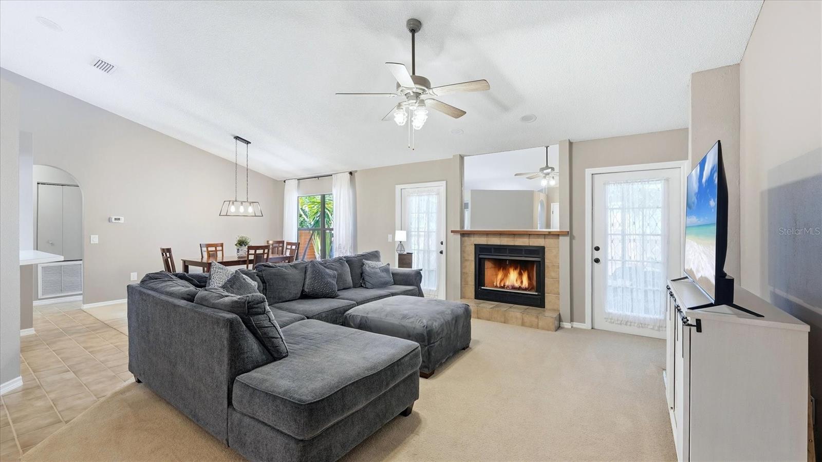 COLONIAL OAKS - Residential