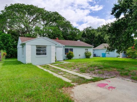 Photo of 613 20th Street, Orlando, FL 32805 (MLS # O6292065) Photo of 613 20th Street, Orlando, FL 32805 (MLS # O6292065)