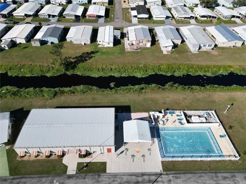 A home in WINTER HAVEN