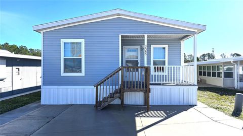 A home in WINTER HAVEN