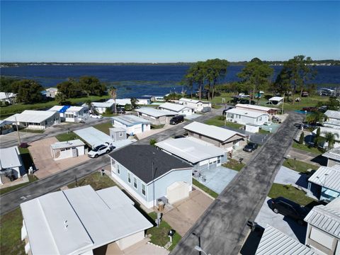 A home in WINTER HAVEN