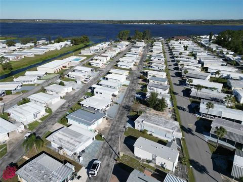 A home in WINTER HAVEN