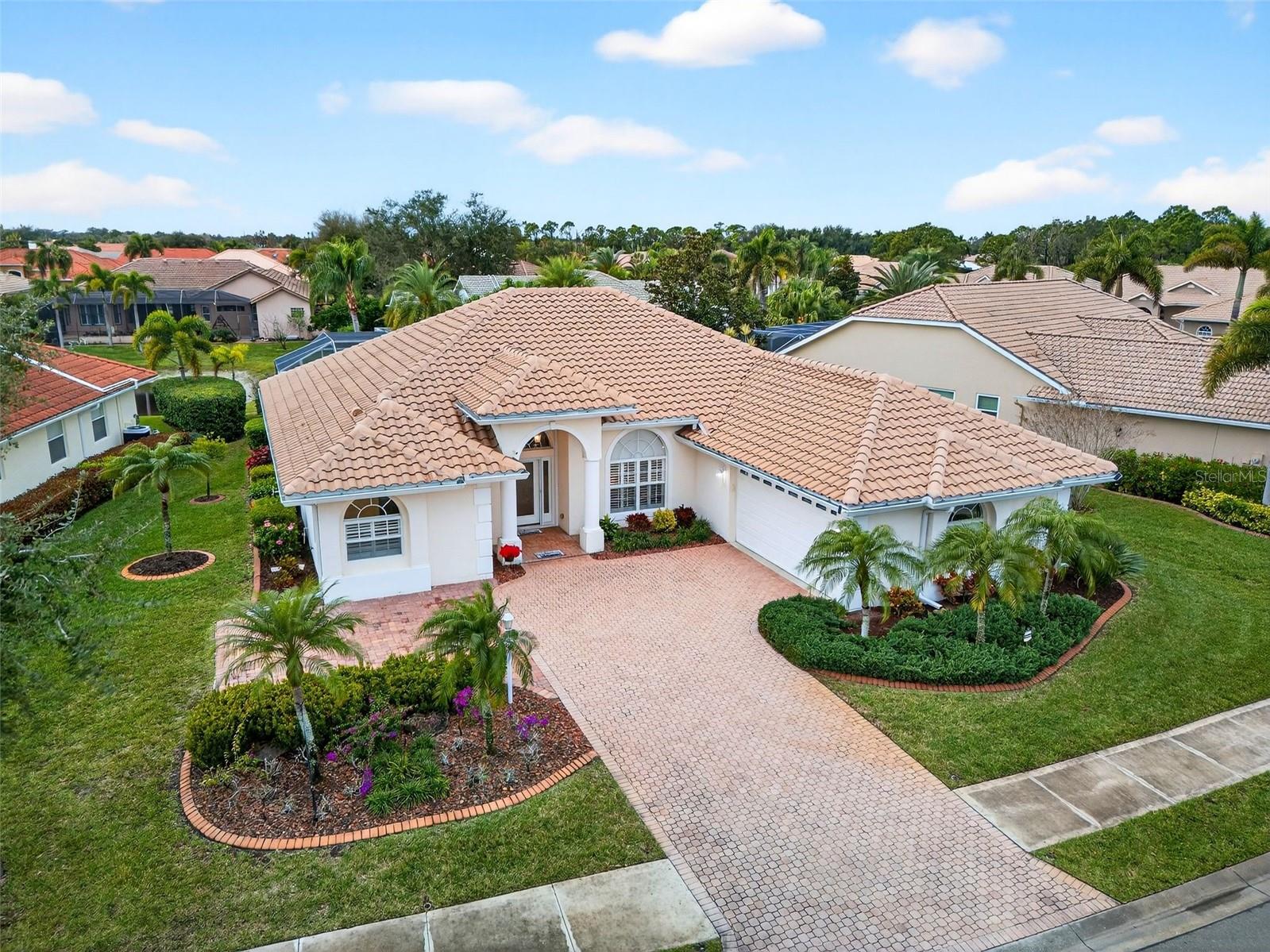 VENETIA PH 4 - Residential