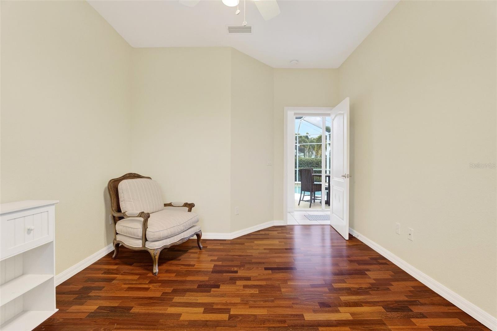 VENETIA PH 4 - Residential