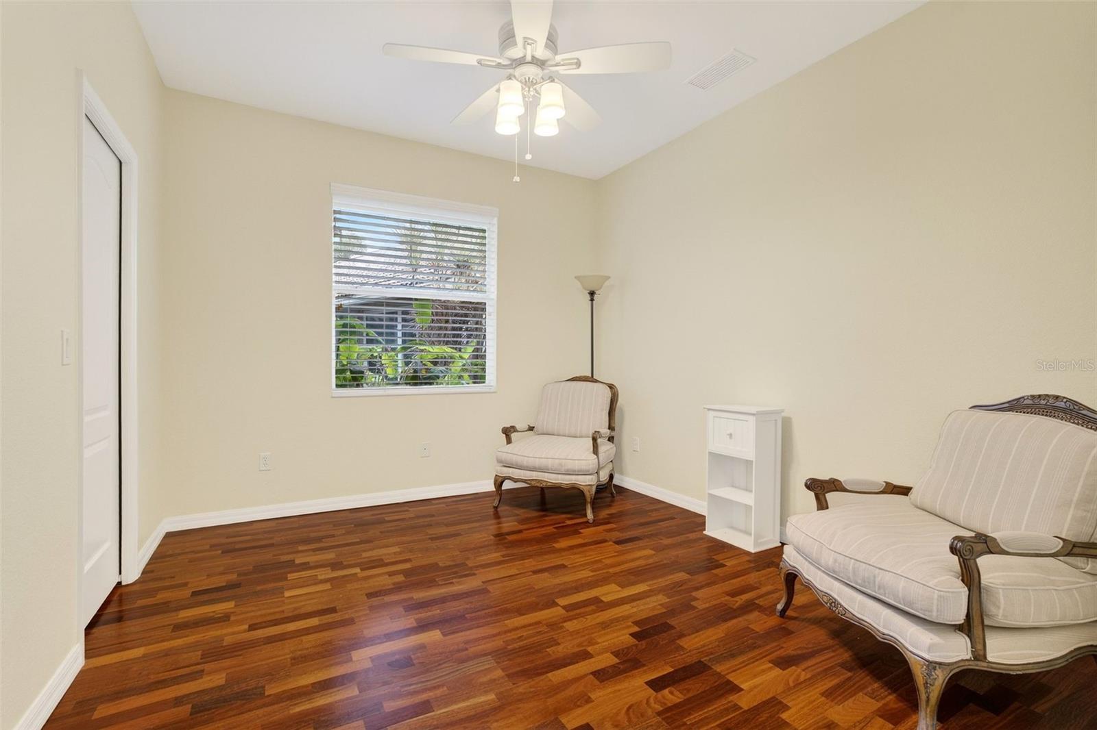 VENETIA PH 4 - Residential