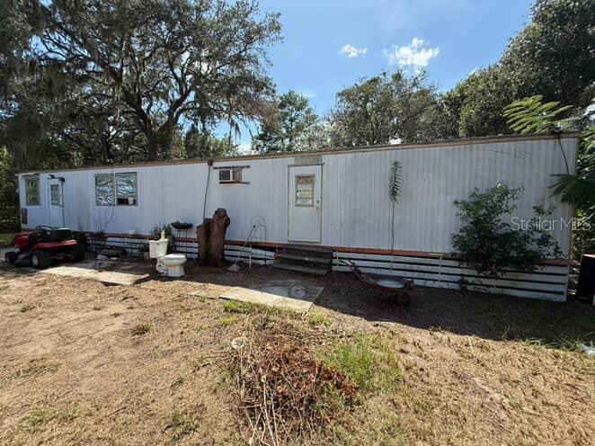 Short Sale. Investor Special in Umatilla! Don’t miss this incredible opportunity to own a property with unlimited potential in a fast-growing area of Central Florida. Situated on a spacious 0.60-acre double lot, this home offers room to expand, remodel, or even rebuild to suit your vision. With the right updates, this property could quickly become a high-value resale or a great income-producing rental.
The oversized lot provides plenty of space for outdoor living, gardening, or adding additional structures. Located in a quiet neighborhood, you’ll enjoy the balance of privacy and convenience—just minutes from local shops, dining, schools, and outdoor recreation. Properties with this much land are becoming increasingly hard to find, especially in such a desirable and growing community.
Whether you’re a seasoned investor or looking for your next project, this is the perfect chance to secure a property with strong upside potential.