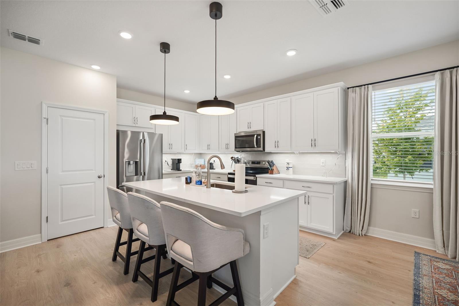 PRAIRIE OAKS - Residential