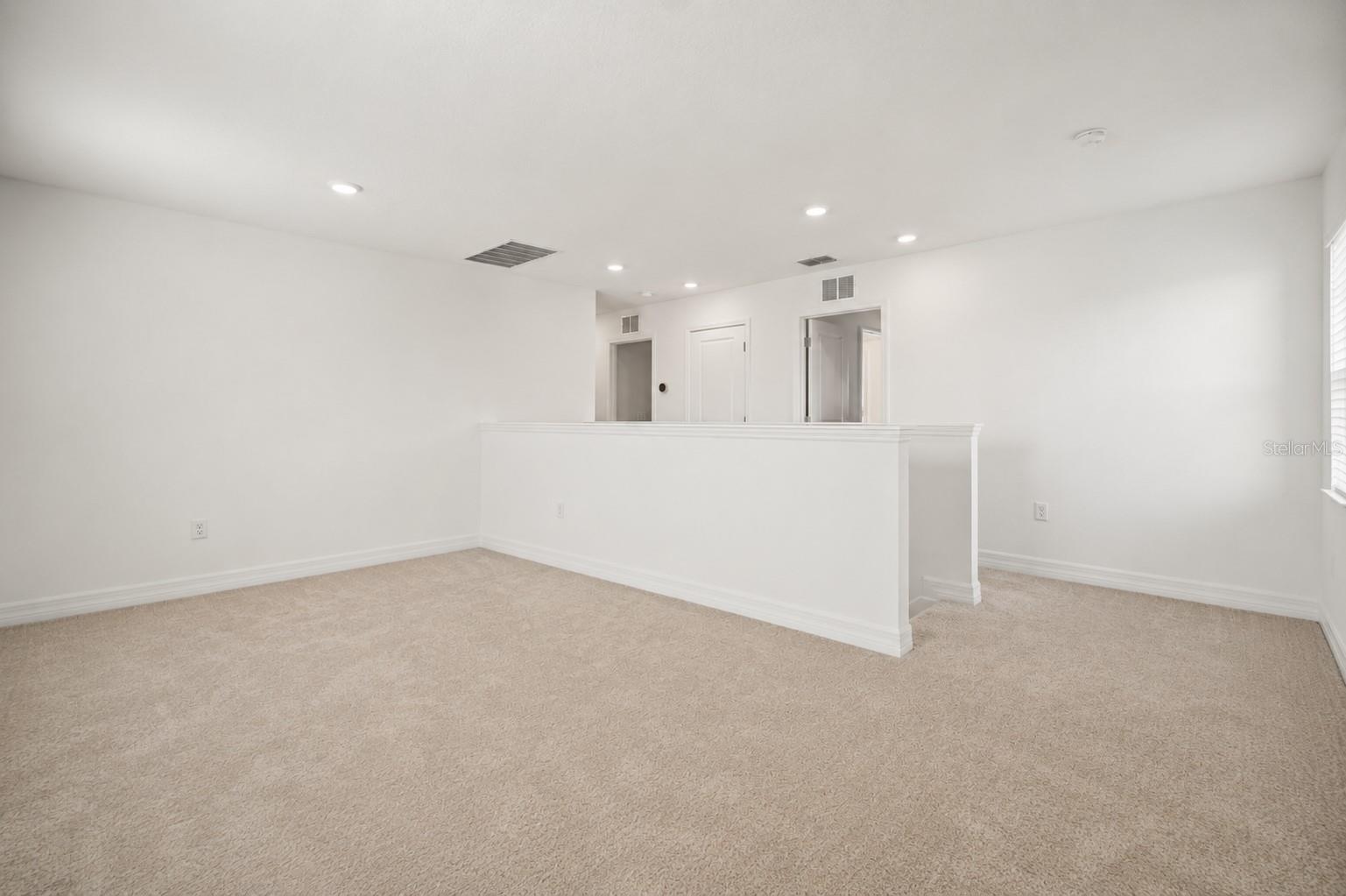 PRAIRIE OAKS - Residential