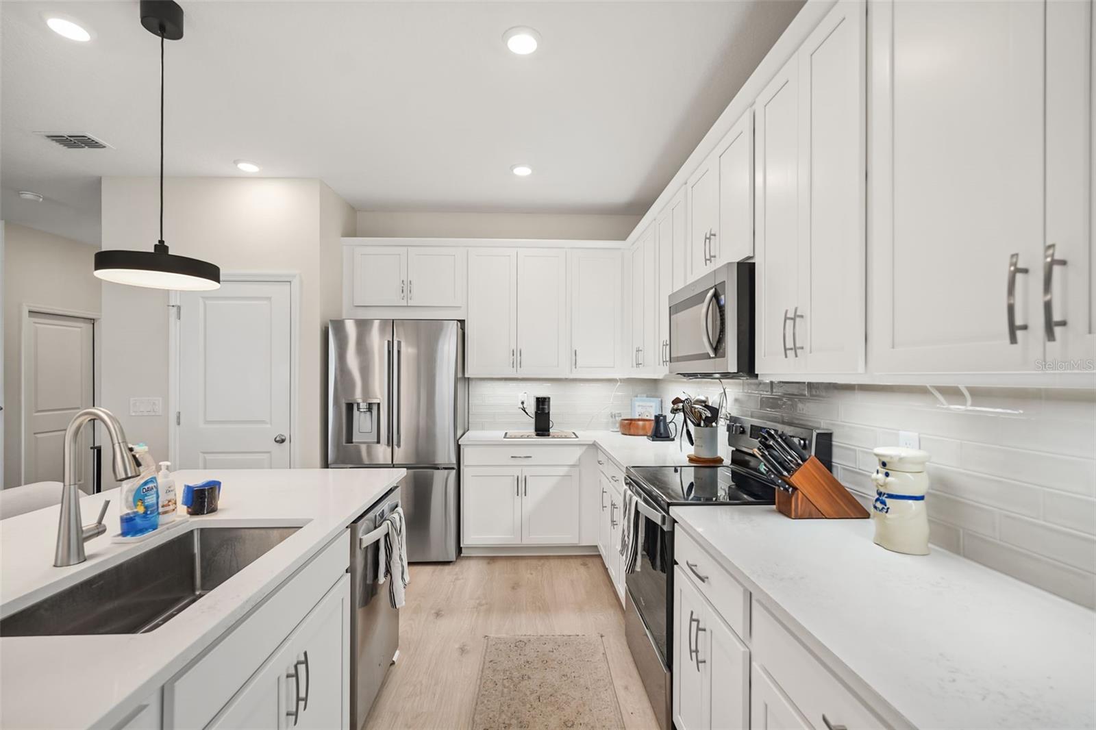 PRAIRIE OAKS - Residential