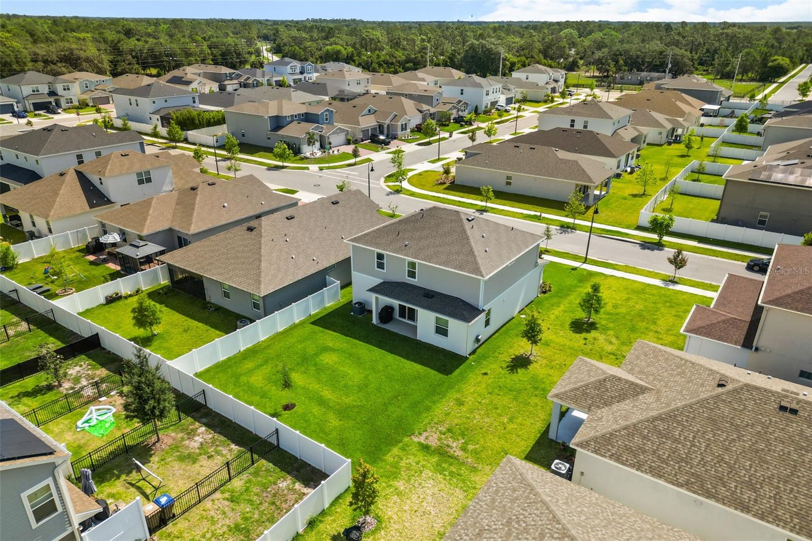 PRAIRIE OAKS - Residential