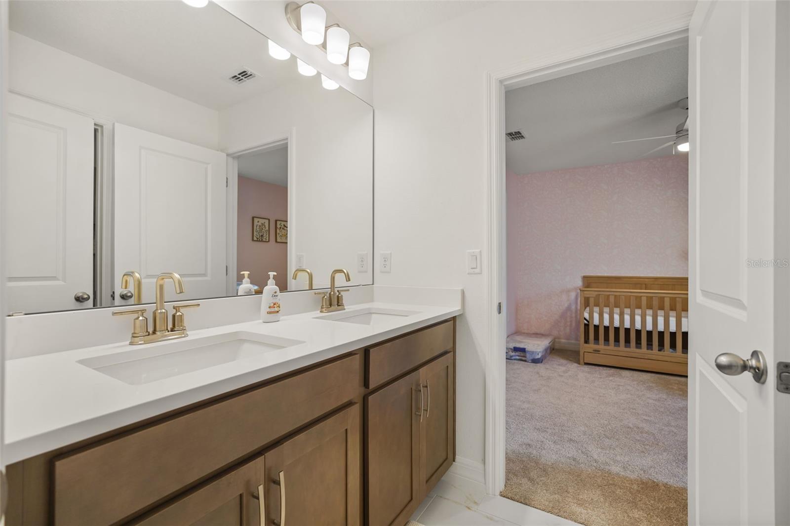 PRAIRIE OAKS - Residential