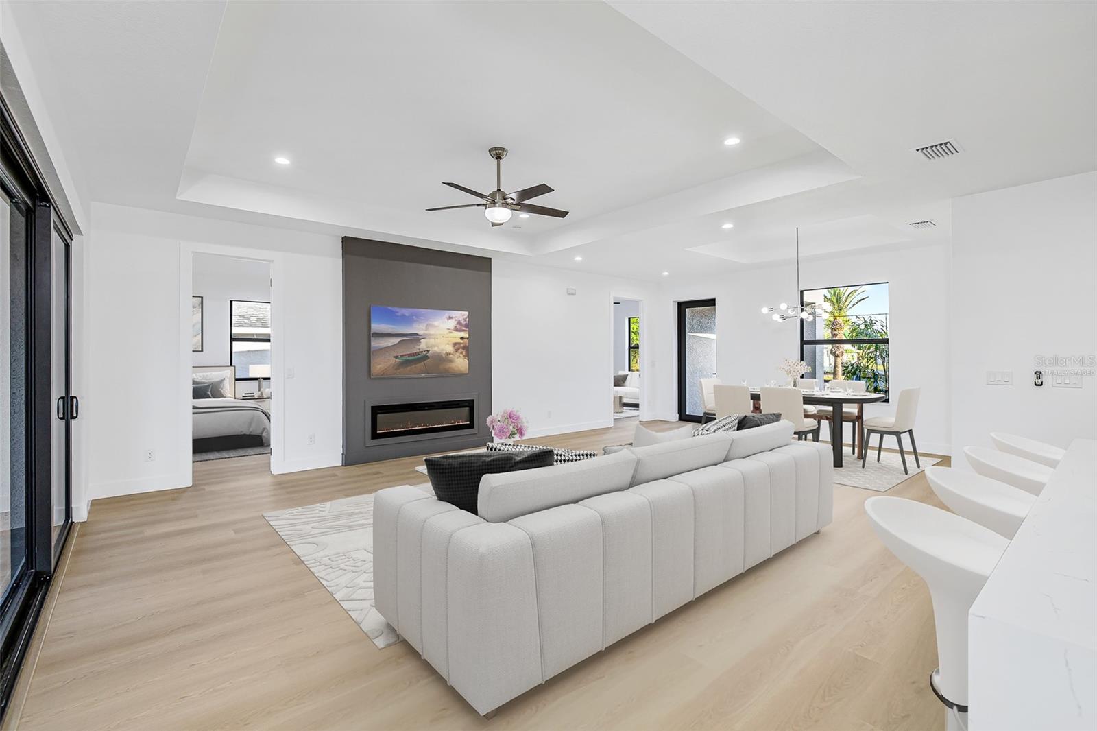 ROTONDA WEST PEBBLE BEACH - Residential