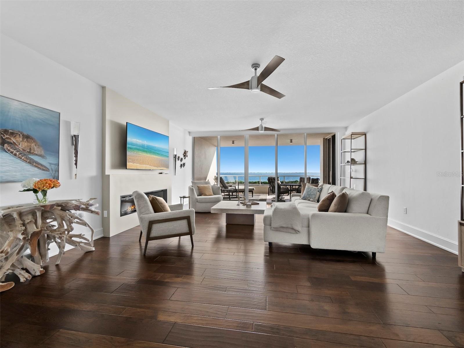3060 GRAND BAY BOULEVARD 124, LONGBOAT KEY, FL, 34228 3 3060 GRAND BAY BOULEVARD 124