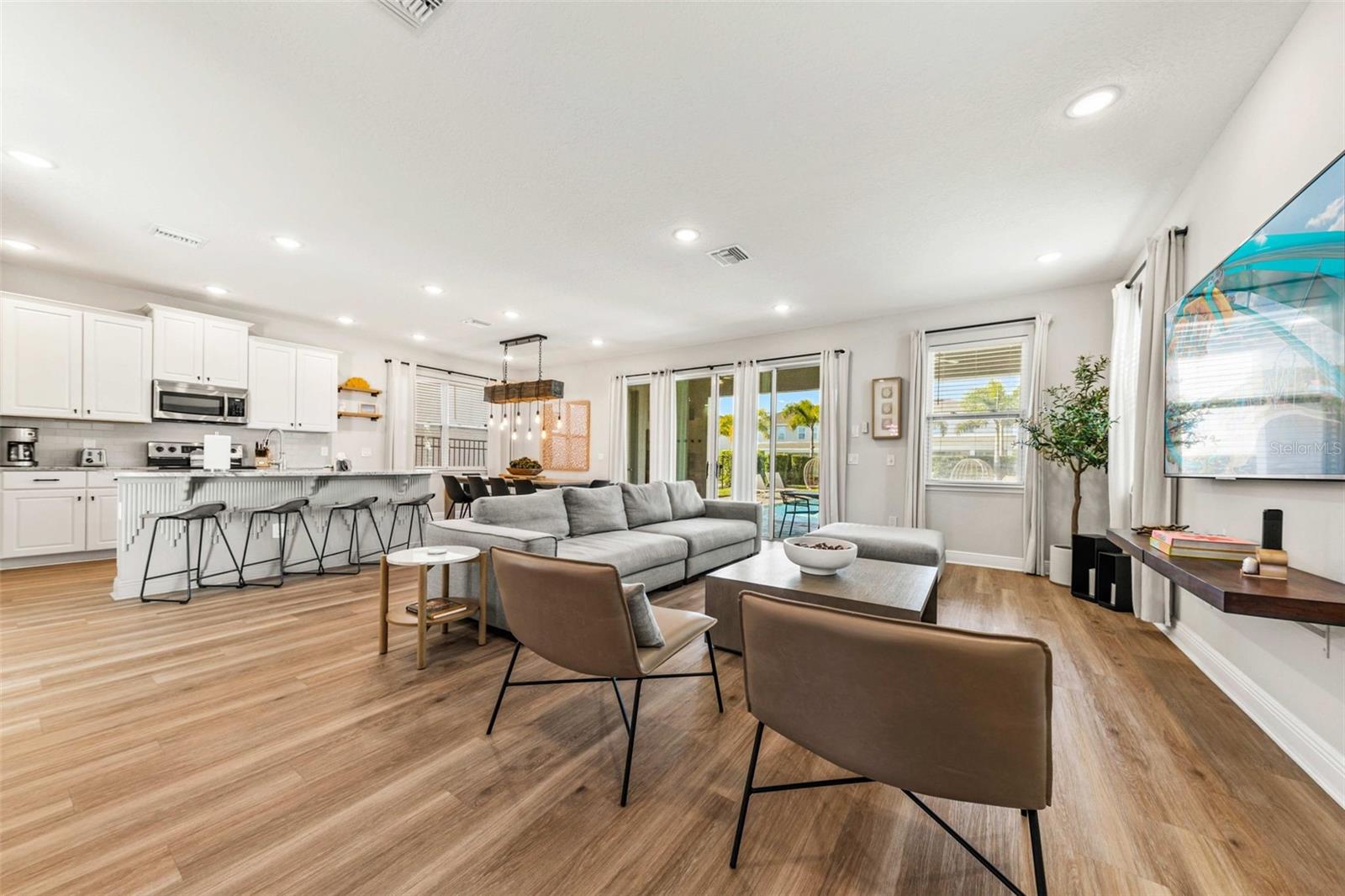 REUNION WEST PH 4 - Residential Lease