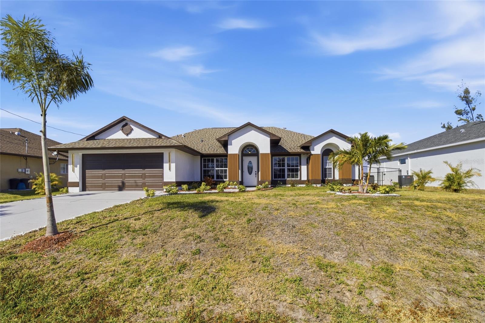 CAPE CORAL - Residential