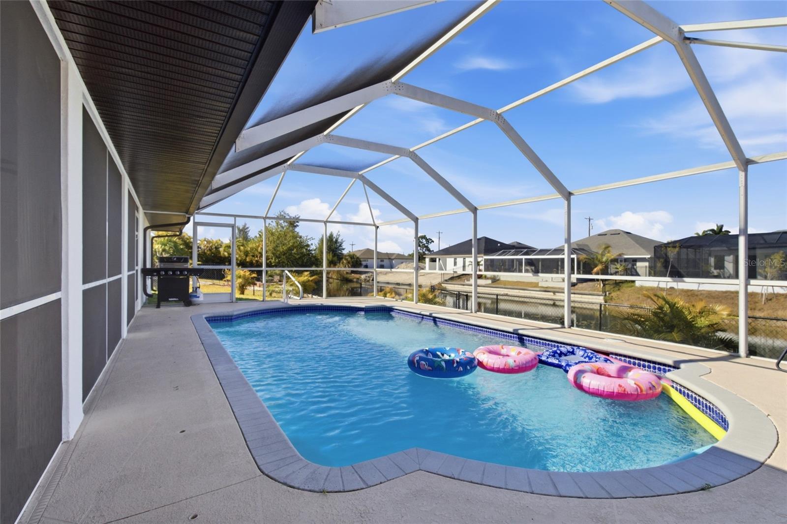 CAPE CORAL - Residential