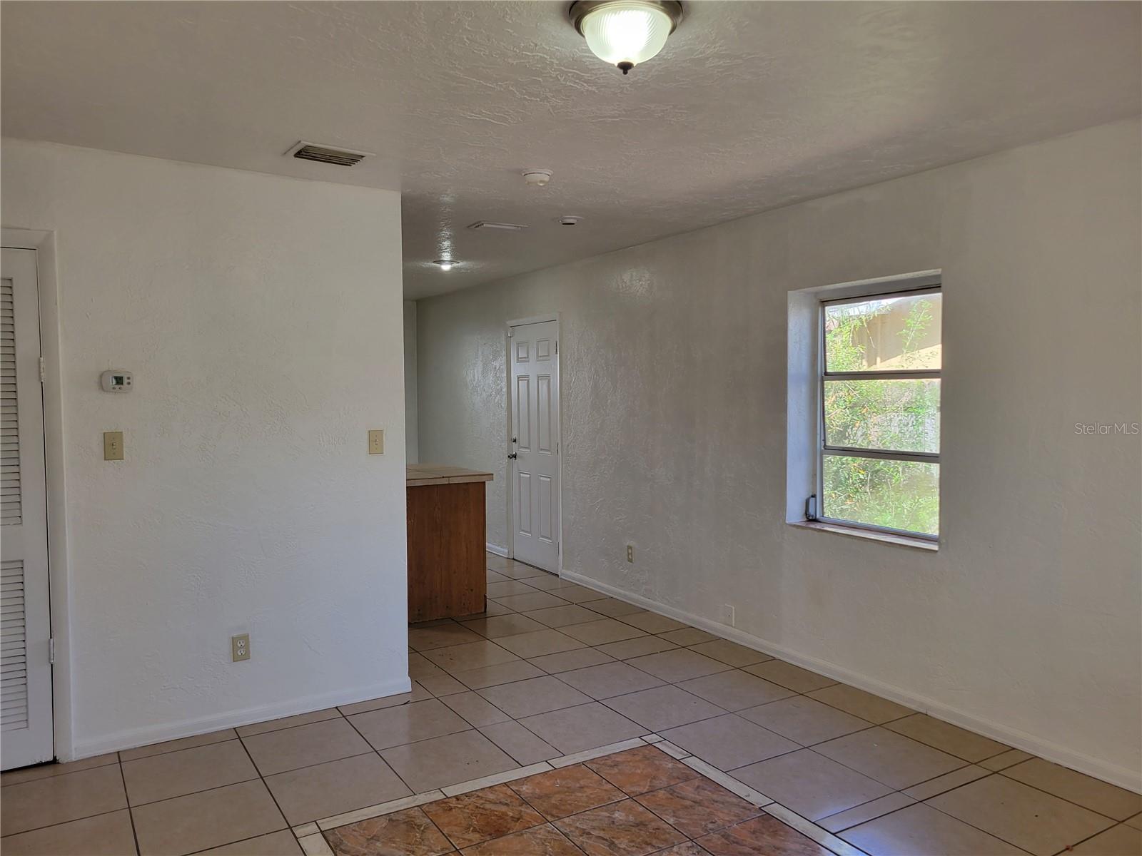 1421 PRESCOTT STREET S